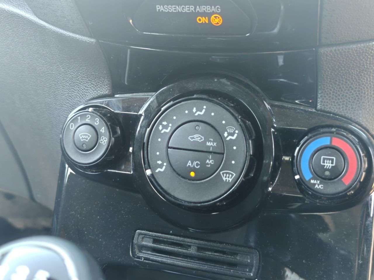 2015 FORD FIESTA 2015 FORD FIESTA