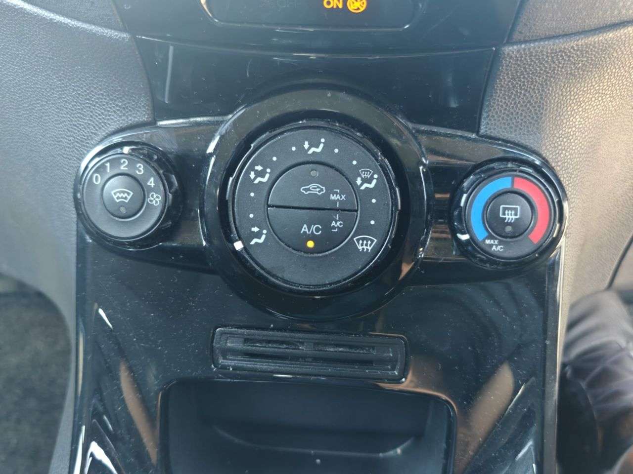 2015 FORD FIESTA 2015 FORD FIESTA