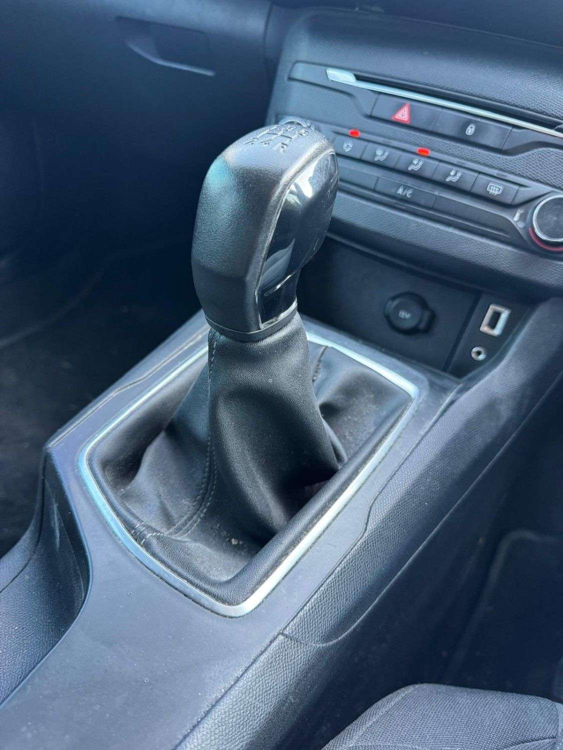 2016 PEUGEOT 308 2016 PEUGEOT 308