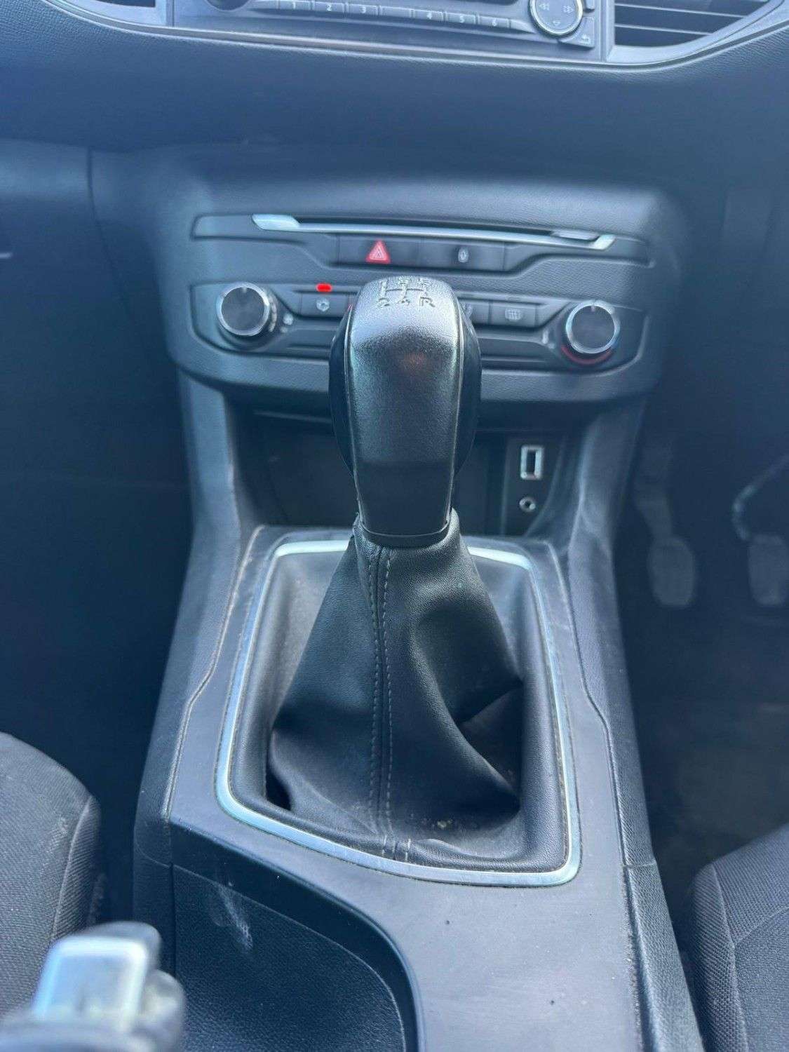2016 PEUGEOT 308 2016 PEUGEOT 308