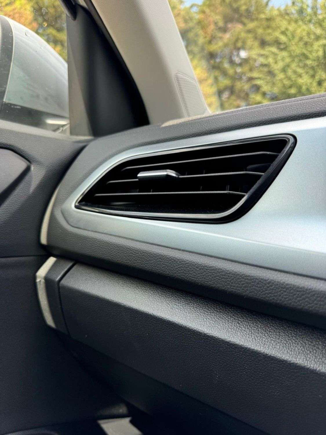 2023 VOLKSWAGEN T-ROC 2023 VOLKSWAGEN T-ROC