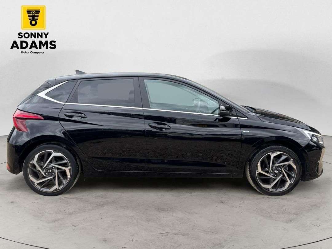 A 2023 HYUNDAI I20 1.0 T-GDi MHEV Premium Hatchback 5dr Petrol Hybrid DCT Euro 6 (s/s) (100 ps A 2023 HYUNDAI I20 1.0 T-GDi MHEV Premium Hatchback 5dr Petrol Hybrid DCT Euro 6 (s/s) (100 ps