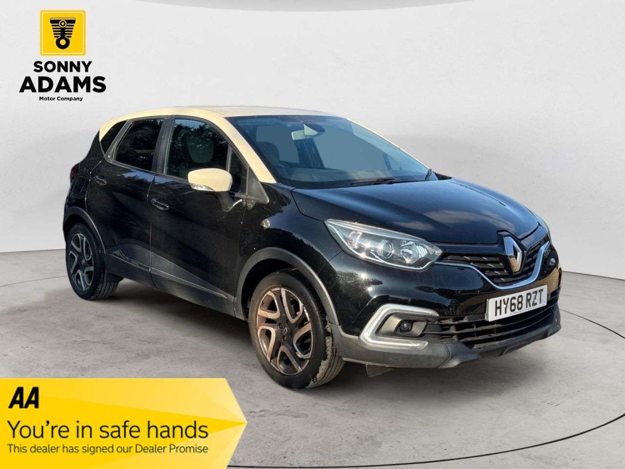 A 2018 RENAULT CAPTUR 0.9 TCe ENERGY Iconic SUV 5dr Petrol Manual Euro 6 (s/s) (90 ps) A 2018 RENAULT CAPTUR 0.9 TCe ENERGY Iconic SUV 5dr Petrol Manual Euro 6 (s/s) (90 ps)