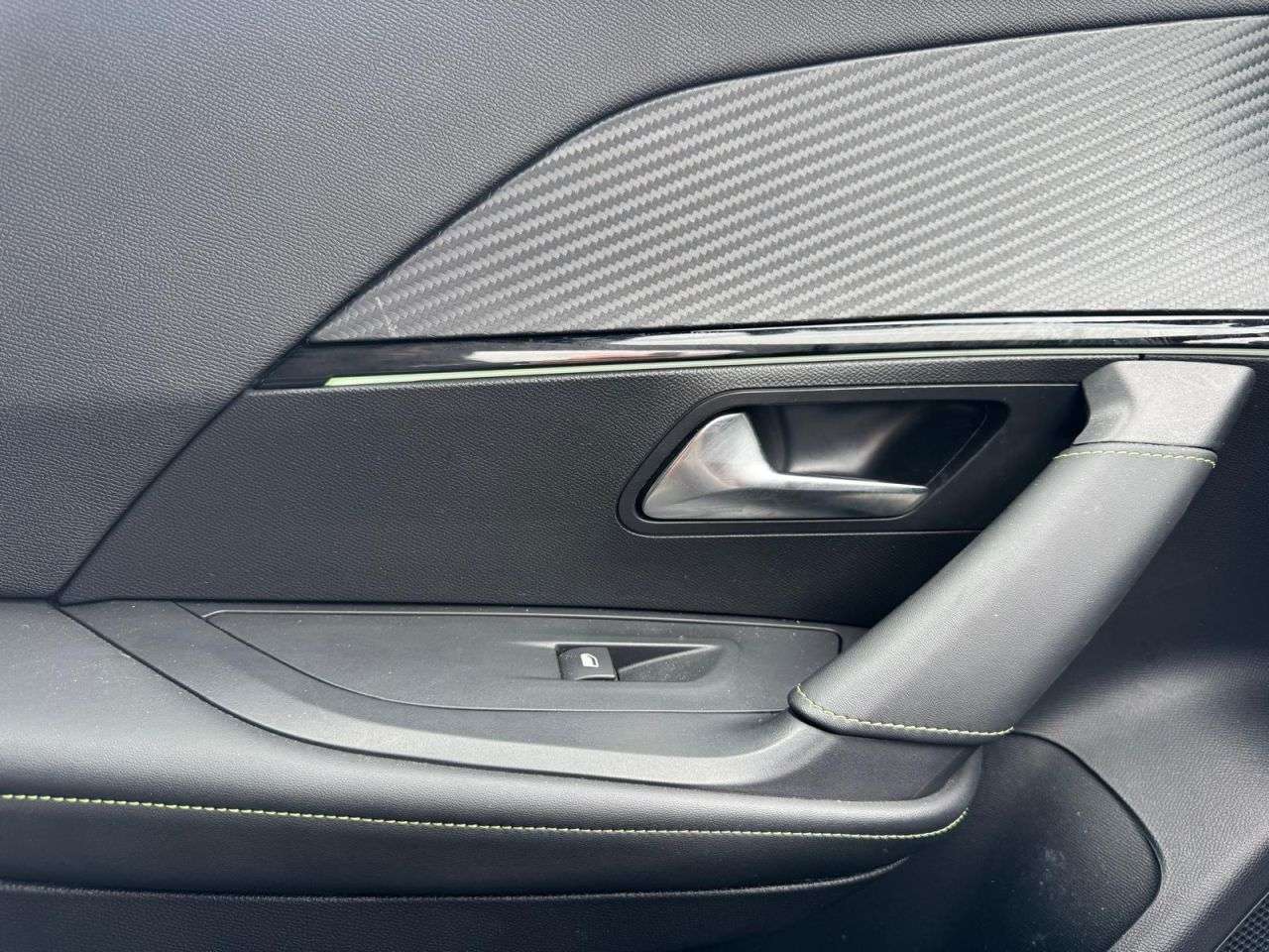 2024 PEUGEOT 2008 2024 PEUGEOT 2008