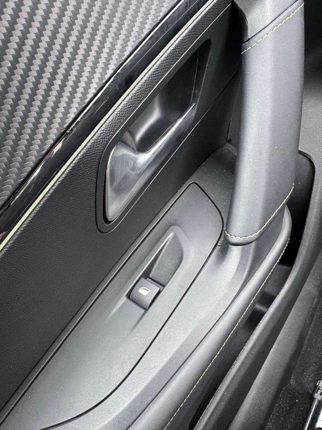 2024 PEUGEOT 2008 2024 PEUGEOT 2008
