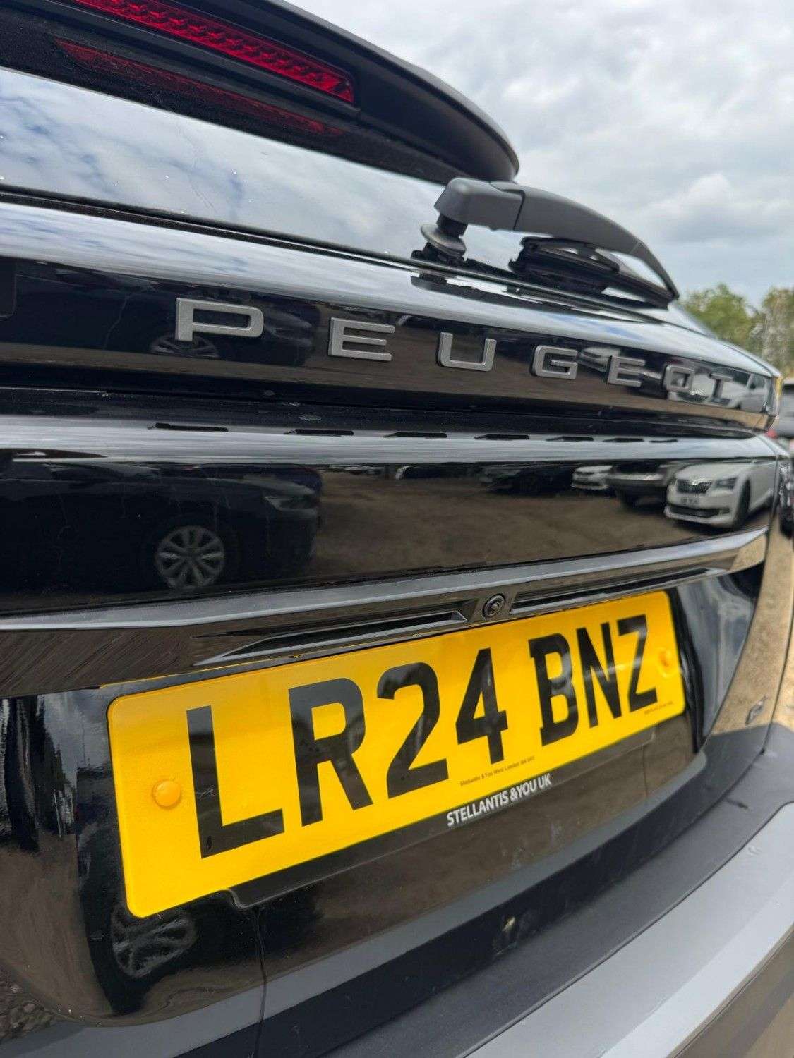2024 PEUGEOT 2008 2024 PEUGEOT 2008
