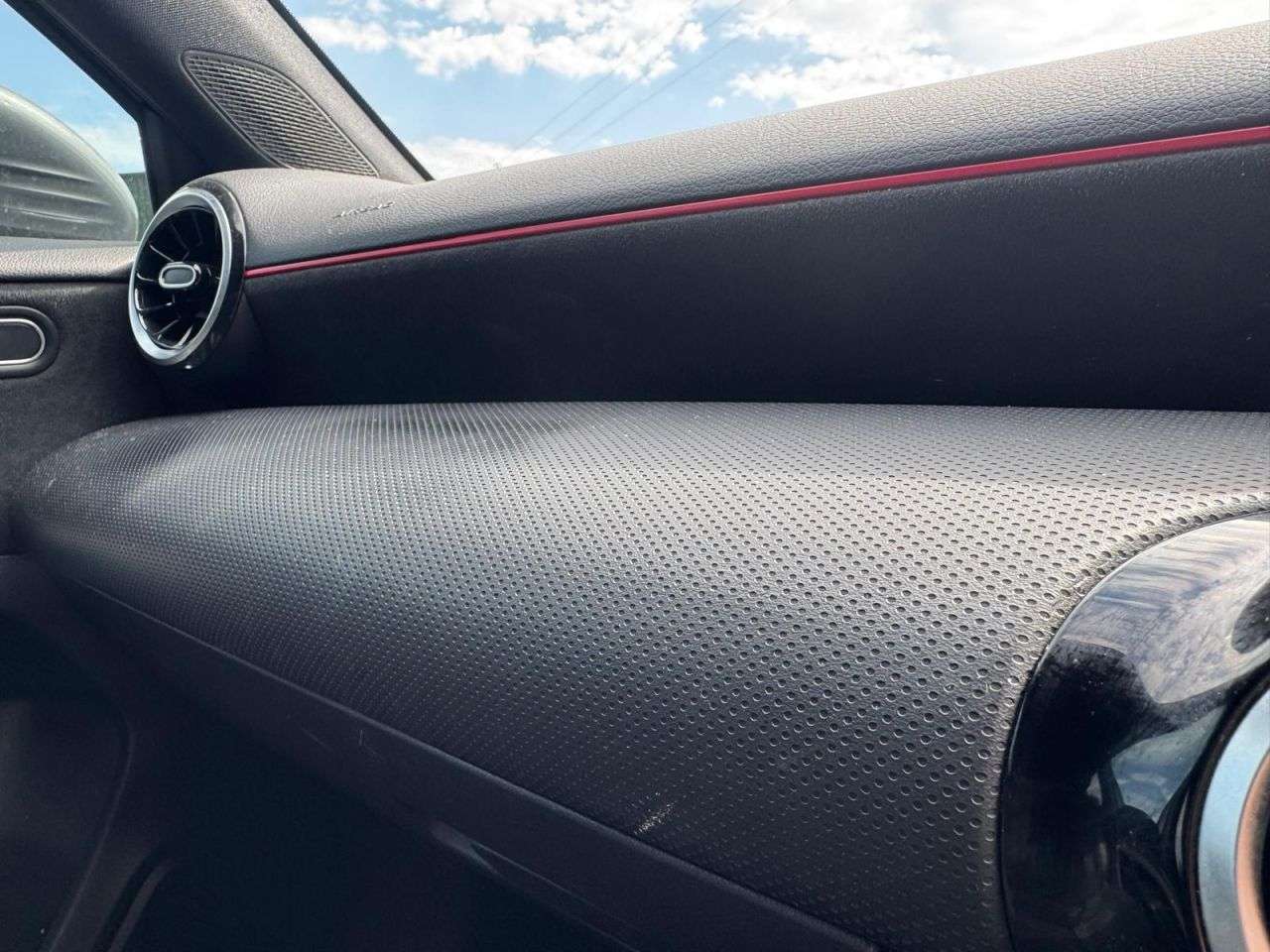 2021 MERCEDES-BENZ A CLASS 2021 MERCEDES-BENZ A CLASS