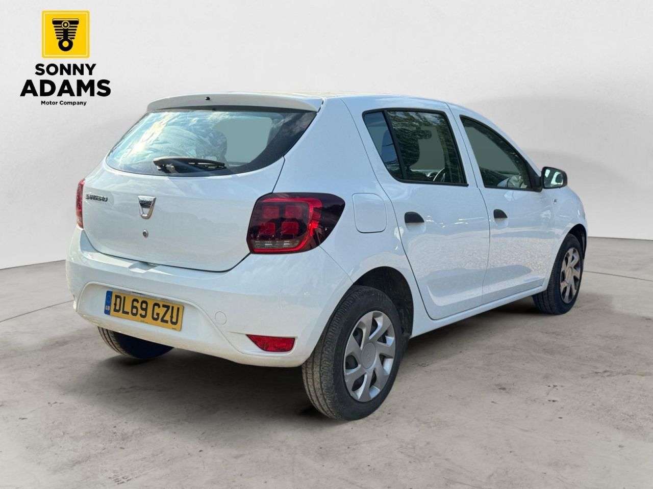 A 2020 DACIA SANDERO 1.0 SCe Essential Hatchback 5dr Petrol Manual Euro 6 (75 ps) A 2020 DACIA SANDERO 1.0 SCe Essential Hatchback 5dr Petrol Manual Euro 6 (75 ps)