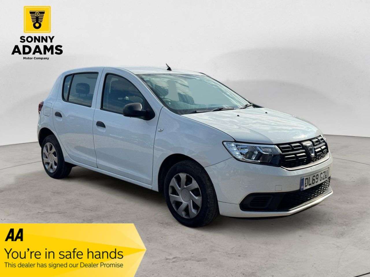 A 2020 DACIA SANDERO 1.0 SCe Essential Hatchback 5dr Petrol Manual Euro 6 (75 ps) A 2020 DACIA SANDERO 1.0 SCe Essential Hatchback 5dr Petrol Manual Euro 6 (75 ps)