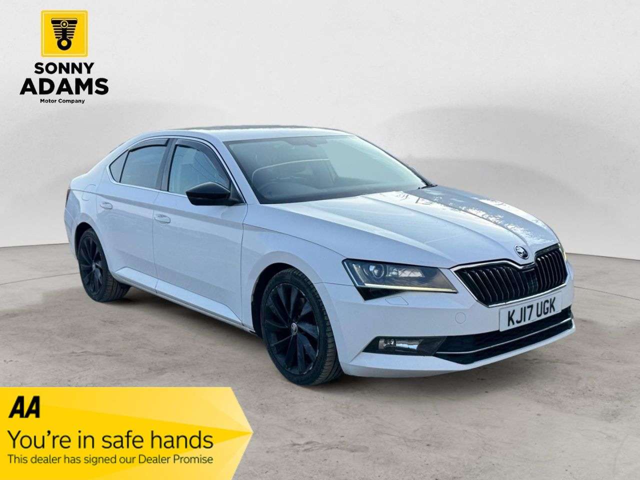 A 2017 SKODA SUPERB 2.0 TDI SE L Executive Hatchback 5dr Diesel Manual Euro 6 (s/s) (150 ps) A 2017 SKODA SUPERB 2.0 TDI SE L Executive Hatchback 5dr Diesel Manual Euro 6 (s/s) (150 ps)