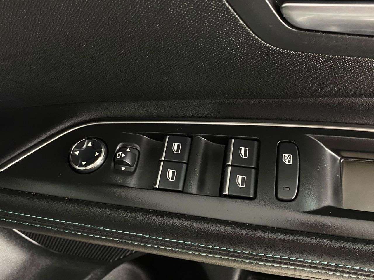 2023 PEUGEOT 5008 2023 PEUGEOT 5008