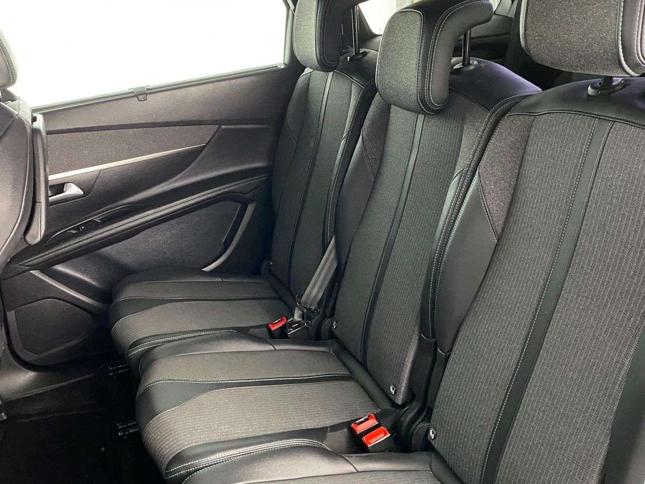 2023 PEUGEOT 5008 2023 PEUGEOT 5008