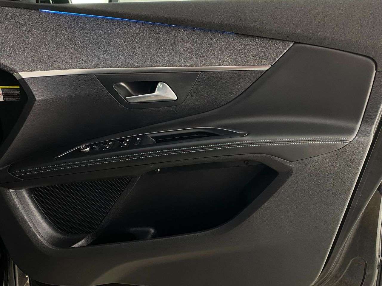 2023 PEUGEOT 5008 2023 PEUGEOT 5008