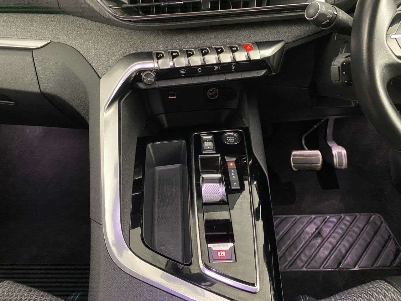 2023 PEUGEOT 5008 2023 PEUGEOT 5008