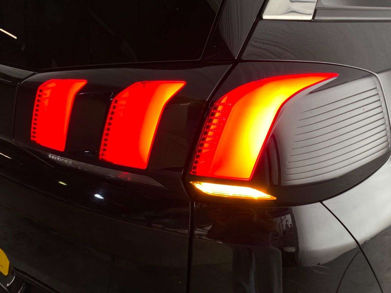 2023 PEUGEOT 5008 2023 PEUGEOT 5008