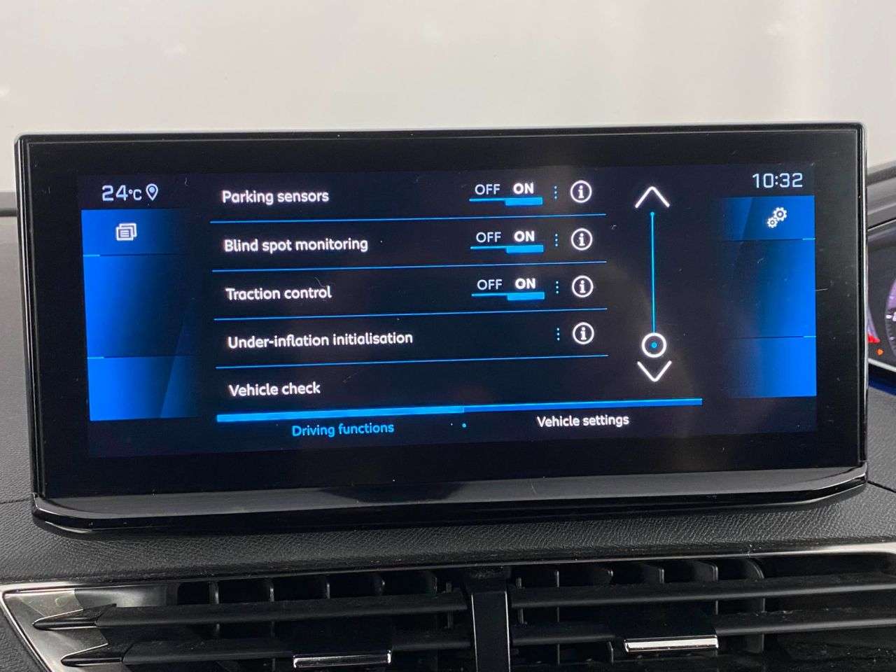 2023 PEUGEOT 5008 2023 PEUGEOT 5008