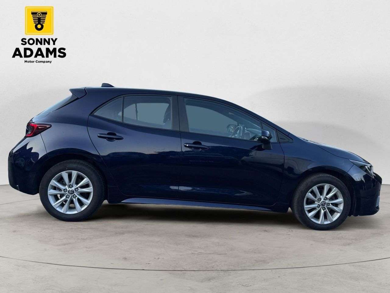A 2023 TOYOTA COROLLA 1.8 VVT-h Icon Hatchback 5dr Petrol Hybrid CVT Euro 6 (s/s) (140 ps) A 2023 TOYOTA COROLLA 1.8 VVT-h Icon Hatchback 5dr Petrol Hybrid CVT Euro 6 (s/s) (140 ps)