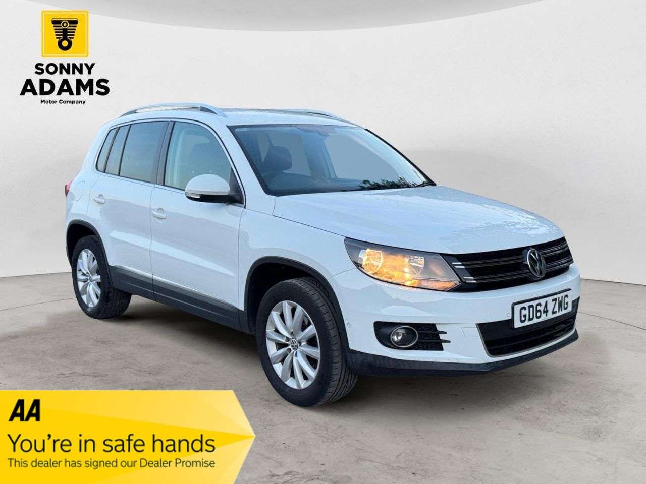 A 2015 VOLKSWAGEN TIGUAN 2.0 TDI BlueMotion Tech Match SUV 5dr Diesel DSG 4WD Euro 5 (s/s) (140 ps) A 2015 VOLKSWAGEN TIGUAN 2.0 TDI BlueMotion Tech Match SUV 5dr Diesel DSG 4WD Euro 5 (s/s) (140 ps)