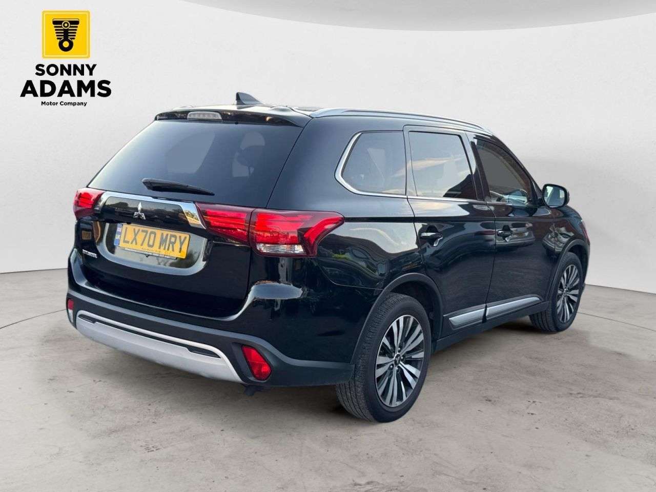 A 2020 MITSUBISHI OUTLANDER 2.0 MIVEC Design SUV 5dr Petrol CVT 4WD Euro 6 (s/s) (150 ps) A 2020 MITSUBISHI OUTLANDER 2.0 MIVEC Design SUV 5dr Petrol CVT 4WD Euro 6 (s/s) (150 ps)