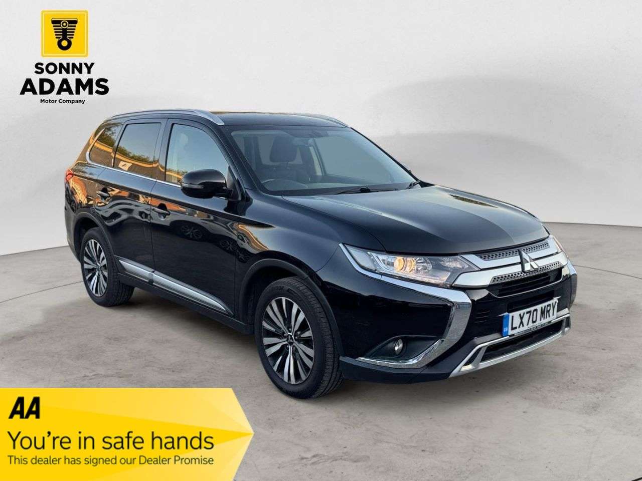 A 2020 MITSUBISHI OUTLANDER 2.0 MIVEC Design SUV 5dr Petrol CVT 4WD Euro 6 (s/s) (150 ps) A 2020 MITSUBISHI OUTLANDER 2.0 MIVEC Design SUV 5dr Petrol CVT 4WD Euro 6 (s/s) (150 ps)