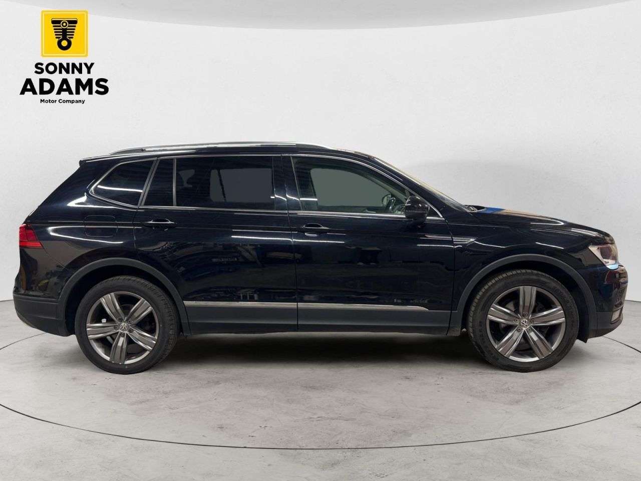A 2021 VOLKSWAGEN TIGUAN ALLSPACE 2.0 TDI Match SUV 5dr Diesel DSG Euro 6 (s/s) (150 ps) A 2021 VOLKSWAGEN TIGUAN ALLSPACE 2.0 TDI Match SUV 5dr Diesel DSG Euro 6 (s/s) (150 ps)