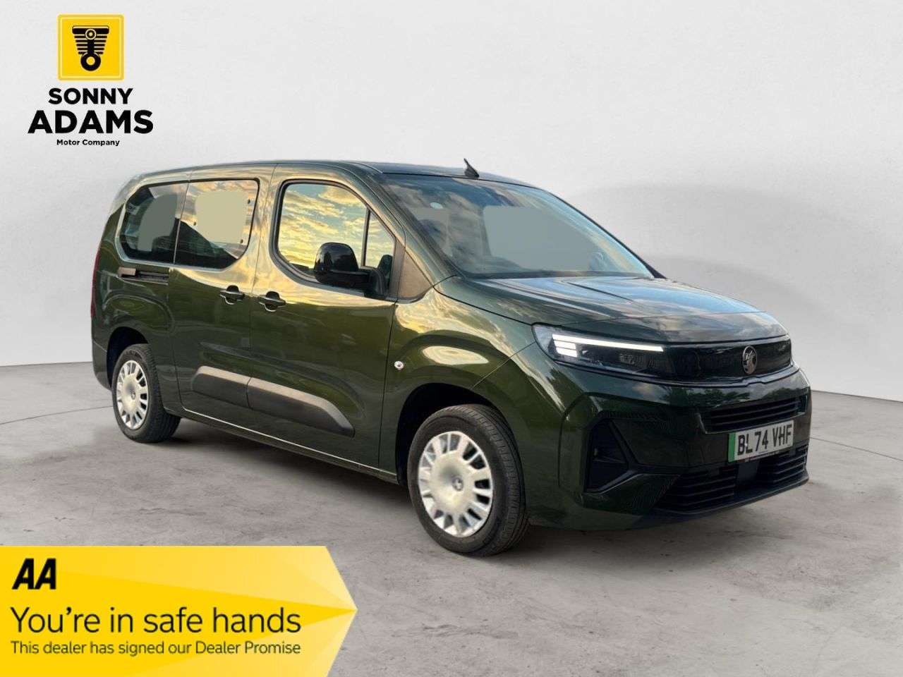 A 2024 VAUXHALL COMBO LIFE ELECTRIC 52kWh Design XL MPV 5dr Electric Auto (11kW Charger) (136 ps) A 2024 VAUXHALL COMBO LIFE ELECTRIC 52kWh Design XL MPV 5dr Electric Auto (11kW Charger) (136 ps)