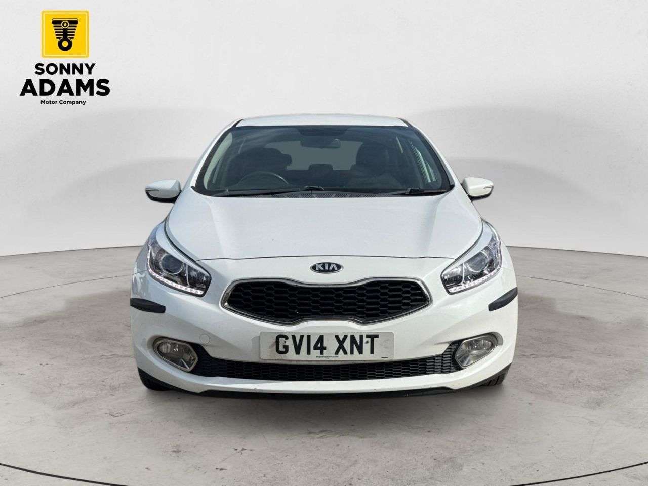 A 2014 KIA CEED 1.6 CRDi EcoDynamics 2 Hatchback 5dr Diesel Manual Euro 5 (s/s) (126 bhp) A 2014 KIA CEED 1.6 CRDi EcoDynamics 2 Hatchback 5dr Diesel Manual Euro 5 (s/s) (126 bhp)