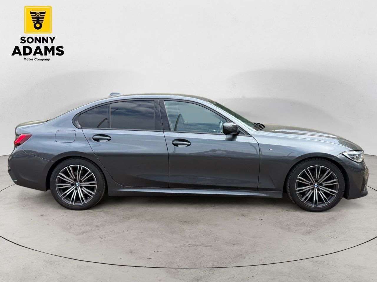 A 2022 BMW 3 SERIES 2.0 320i M Sport Saloon 4dr Petrol Auto Euro 6 (s/s) (184 ps) A 2022 BMW 3 SERIES 2.0 320i M Sport Saloon 4dr Petrol Auto Euro 6 (s/s) (184 ps)