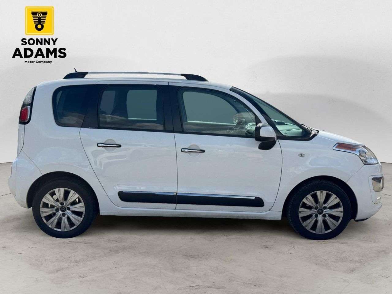 A 2015 CITROEN C3 PICASSO 1.6 BlueHDi Exclusive MPV 5dr Diesel Manual Euro 6 (100 ps) A 2015 CITROEN C3 PICASSO 1.6 BlueHDi Exclusive MPV 5dr Diesel Manual Euro 6 (100 ps)