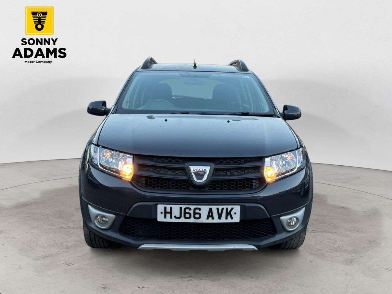 A 2016 DACIA SANDERO STEPWAY 0.9 TCe Ambiance Hatchback 5dr Petrol Manual Euro 6 (s/s) (90 ps) A 2016 DACIA SANDERO STEPWAY 0.9 TCe Ambiance Hatchback 5dr Petrol Manual Euro 6 (s/s) (90 ps)