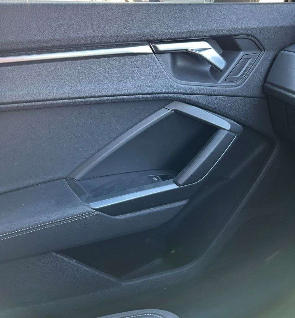 2021 AUDI Q3 2021 AUDI Q3