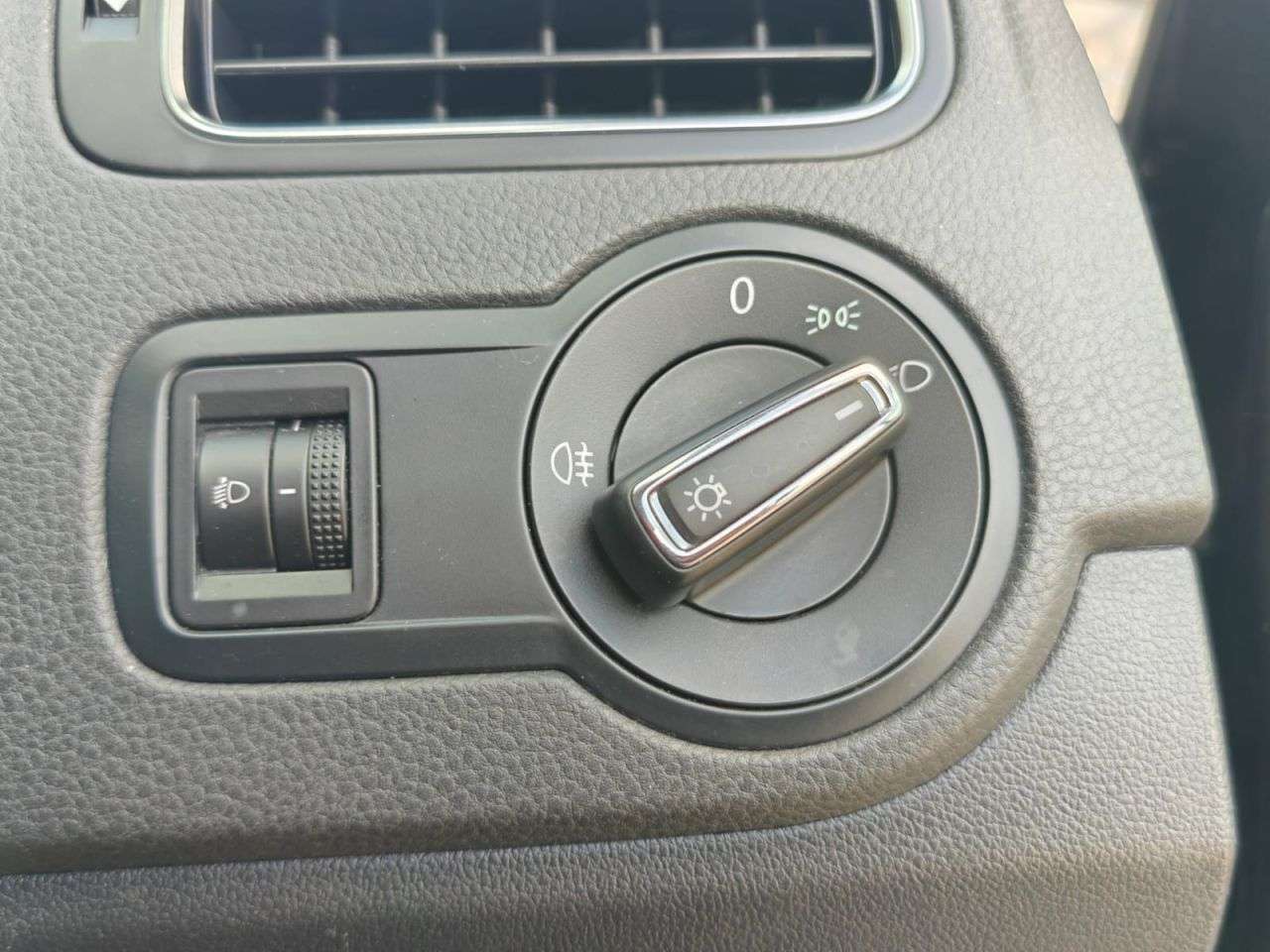 2014 VOLKSWAGEN POLO 2014 VOLKSWAGEN POLO