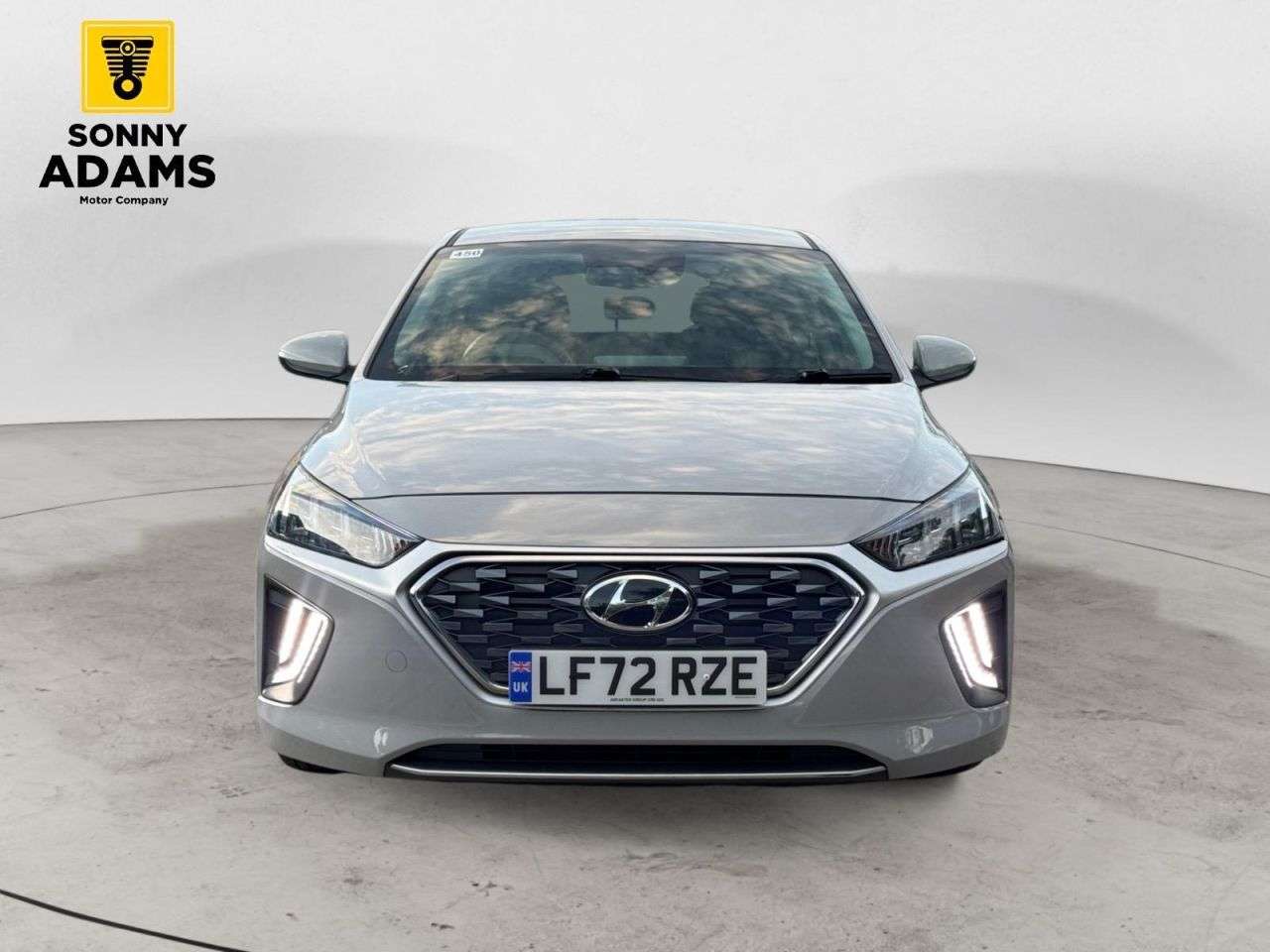 A 2022 HYUNDAI IONIQ 1.6 h-GDi Premium Hatchback 5dr Petrol Hybrid DCT Euro 6 (s/s) (141 ps) A 2022 HYUNDAI IONIQ 1.6 h-GDi Premium Hatchback 5dr Petrol Hybrid DCT Euro 6 (s/s) (141 ps)