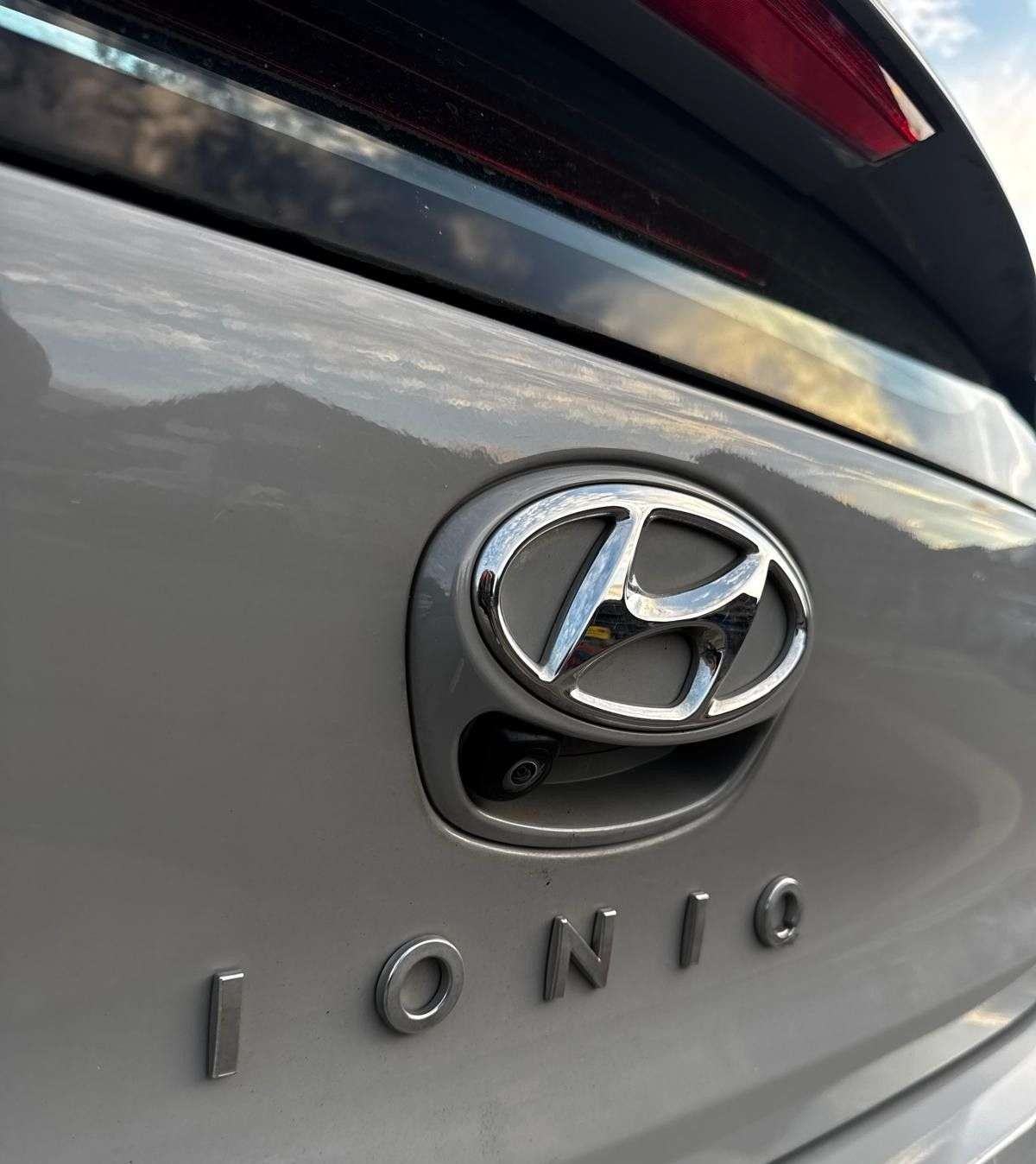 2022 HYUNDAI IONIQ 2022 HYUNDAI IONIQ