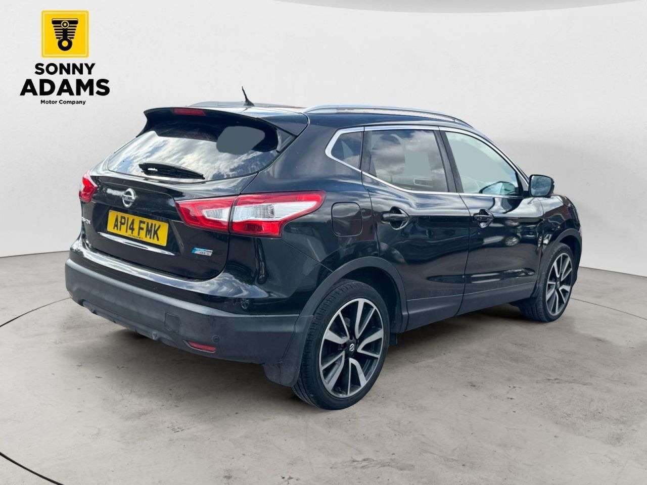 A 2014 NISSAN QASHQAI 1.6 dCi Tekna SUV 5dr Diesel XTRON 2WD Euro 5 (s/s) (130 ps) A 2014 NISSAN QASHQAI 1.6 dCi Tekna SUV 5dr Diesel XTRON 2WD Euro 5 (s/s) (130 ps)