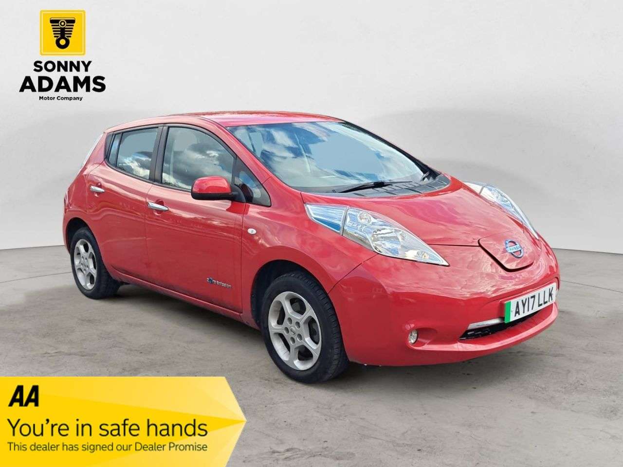 A 2017 NISSAN LEAF 24kWh Acenta Hatchback 5dr Electric Auto (109 bhp) A 2017 NISSAN LEAF 24kWh Acenta Hatchback 5dr Electric Auto (109 bhp)