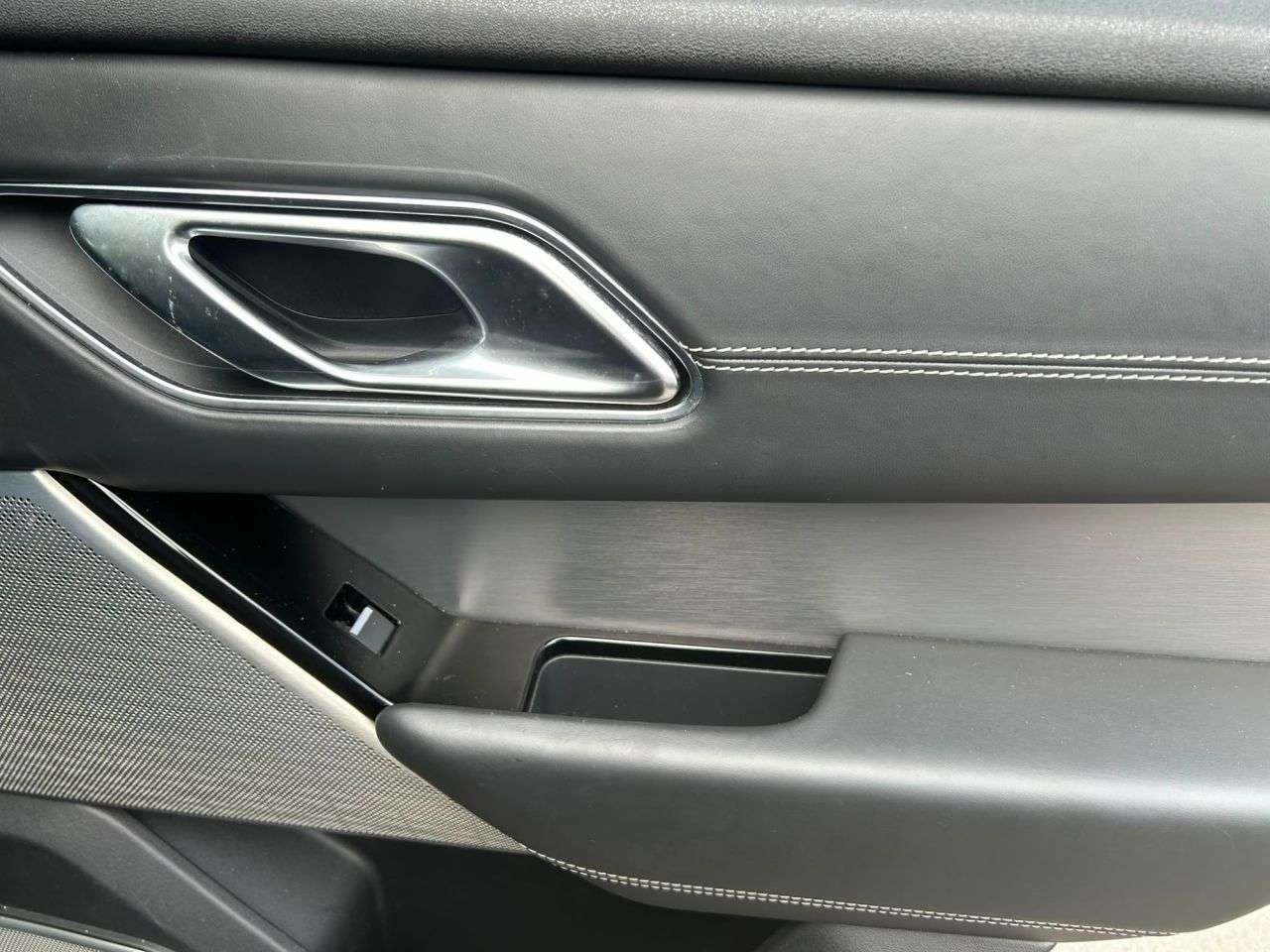 2017 LAND ROVER RANGE ROVER VELAR 2017 LAND ROVER RANGE ROVER VELAR