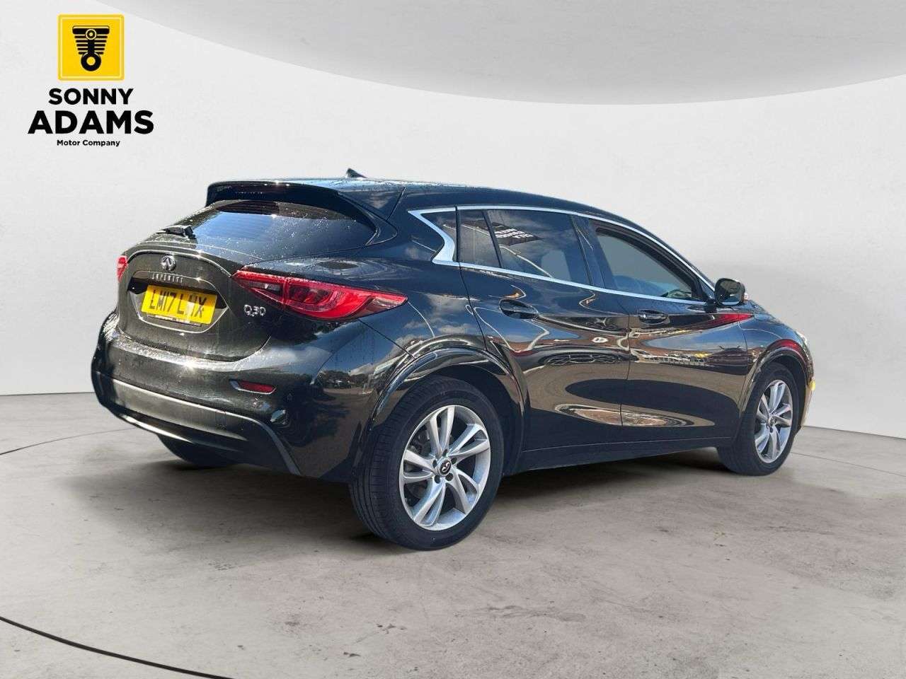 2017 INFINITI Q30 2017 INFINITI Q30