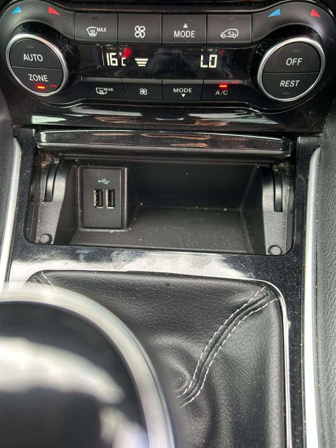 2017 INFINITI Q30 2017 INFINITI Q30