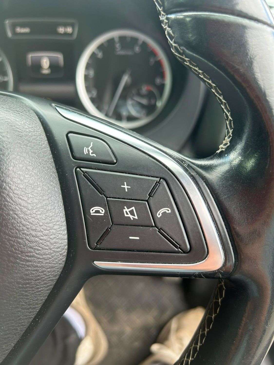 2017 INFINITI Q30 2017 INFINITI Q30
