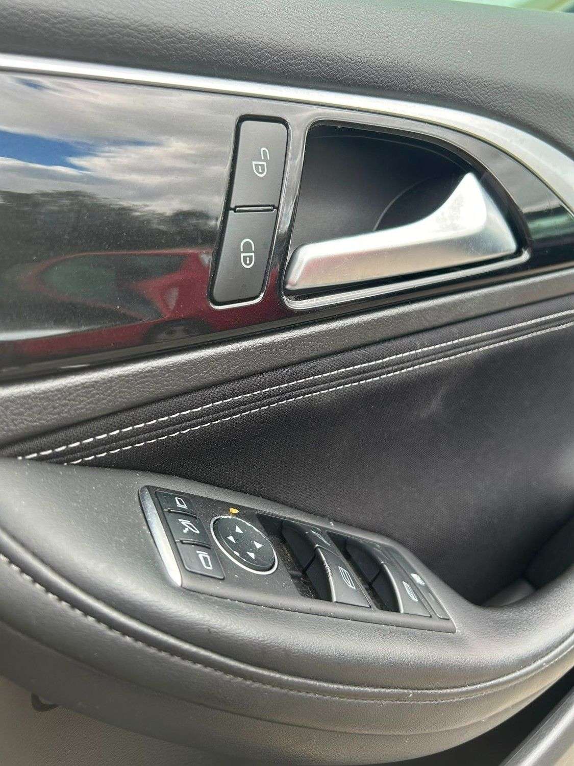 2017 INFINITI Q30 2017 INFINITI Q30