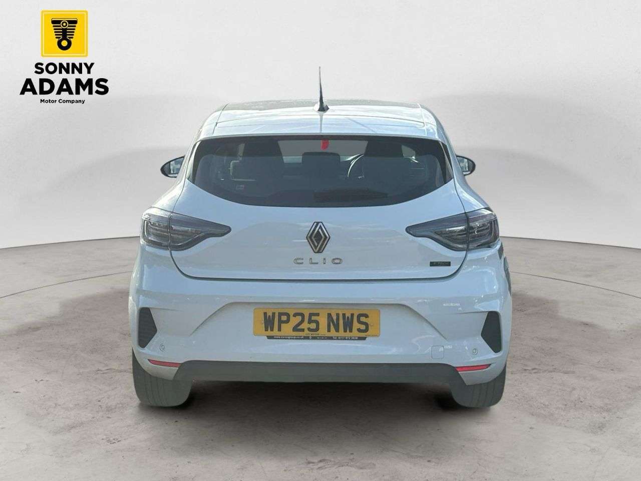 A 2025 RENAULT CLIO 1.6 E-TECH evolution Hatchback 5dr Petrol Hybrid Auto Euro 6 (s/s) (145 ps) A 2025 RENAULT CLIO 1.6 E-TECH evolution Hatchback 5dr Petrol Hybrid Auto Euro 6 (s/s) (145 ps)