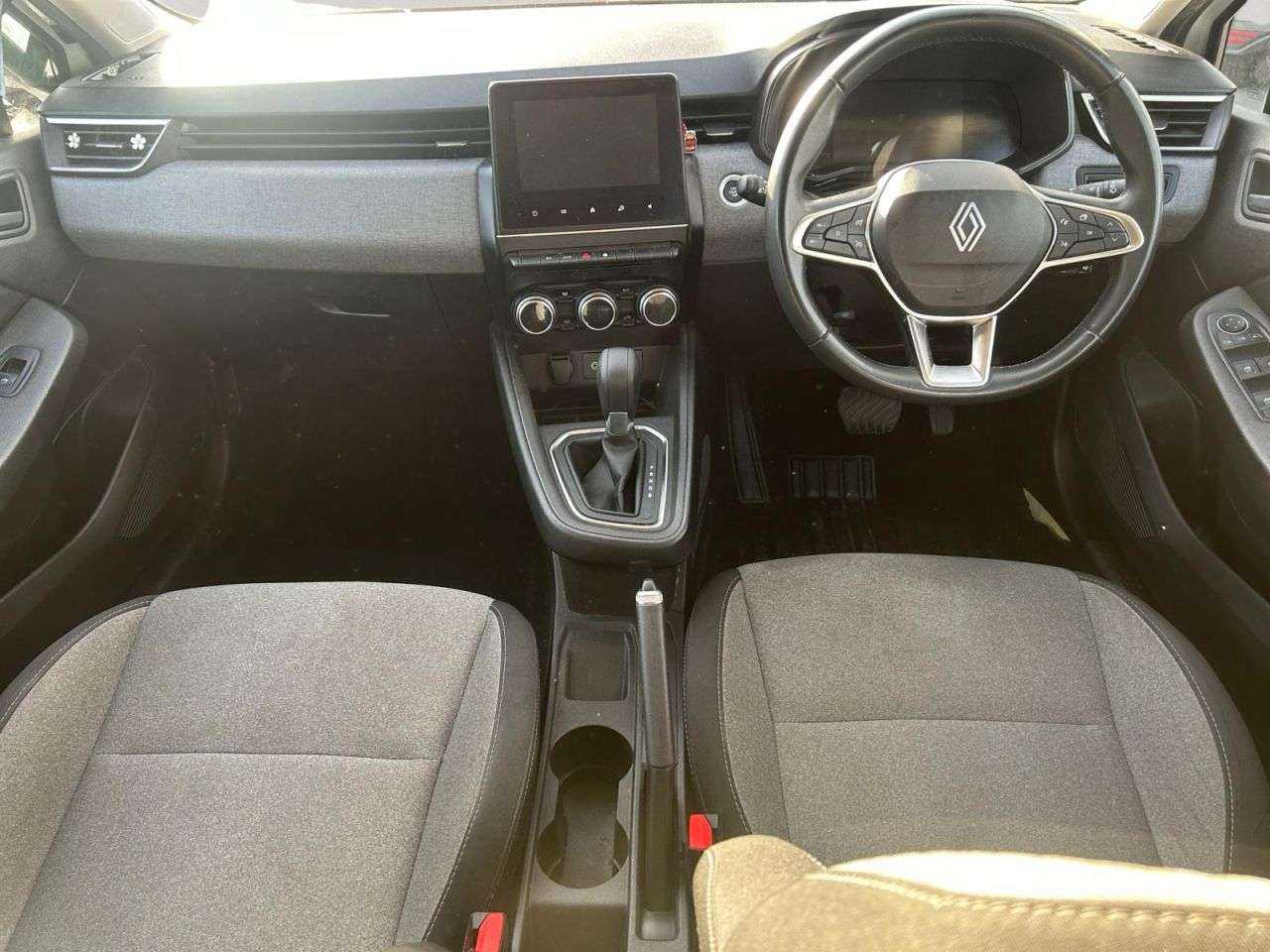 2025 RENAULT CLIO 2025 RENAULT CLIO