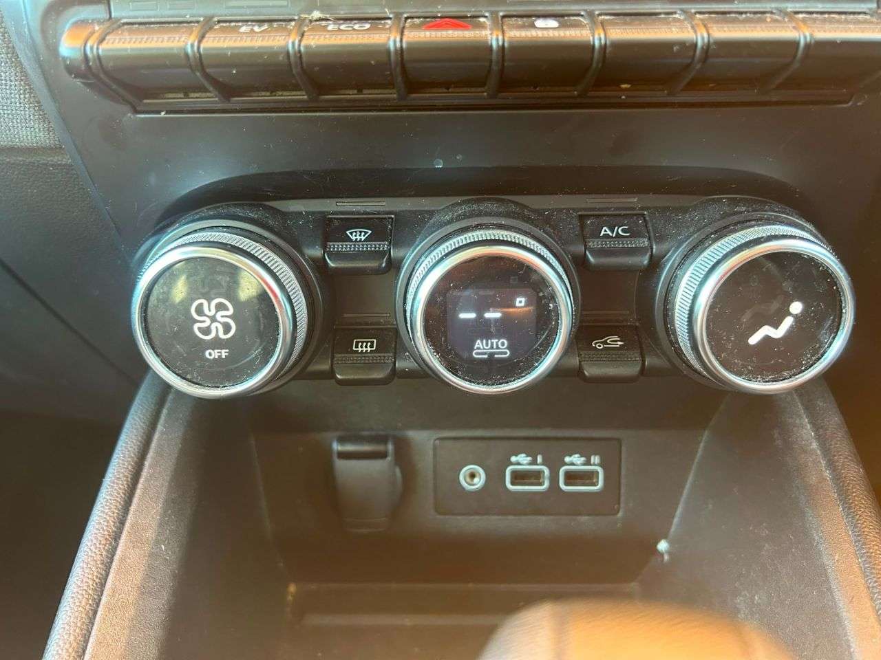 2025 RENAULT CLIO 2025 RENAULT CLIO