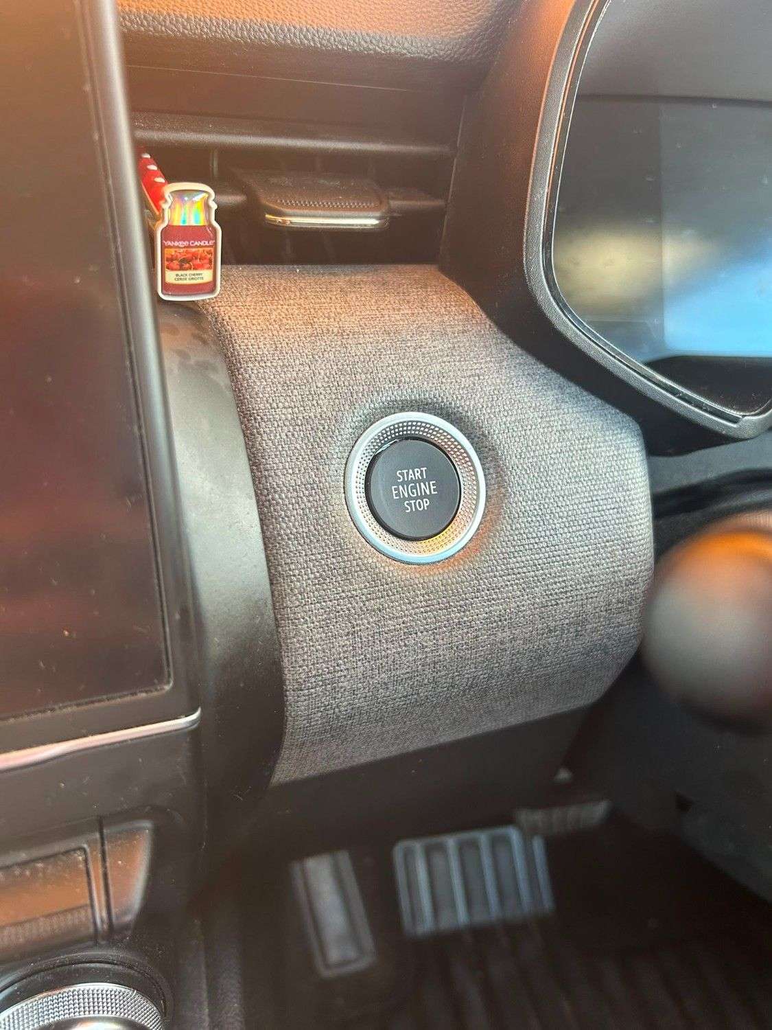 2025 RENAULT CLIO 2025 RENAULT CLIO