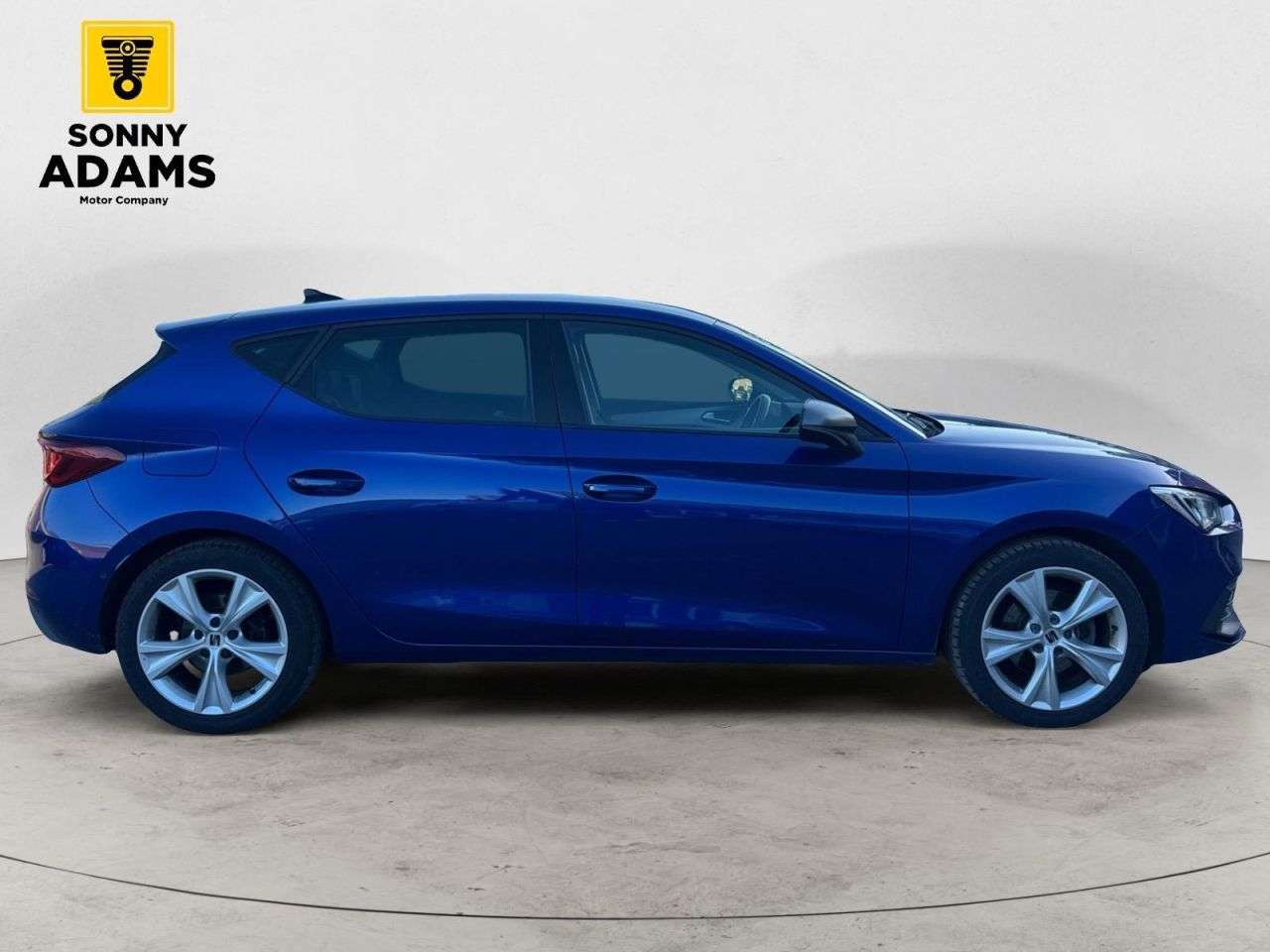 A 2021 SEAT LEON 1.0 TSI EVO FR Hatchback 5dr Petrol Manual Euro 6 (s/s) (110 ps) A 2021 SEAT LEON 1.0 TSI EVO FR Hatchback 5dr Petrol Manual Euro 6 (s/s) (110 ps)