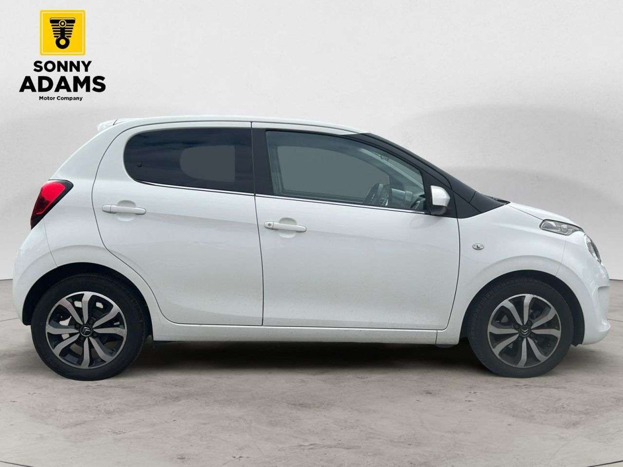 A 2016 CITROEN C1 1.2 PureTech Flair Hatchback 5dr Petrol Manual Euro 6 (82 ps) A 2016 CITROEN C1 1.2 PureTech Flair Hatchback 5dr Petrol Manual Euro 6 (82 ps)
