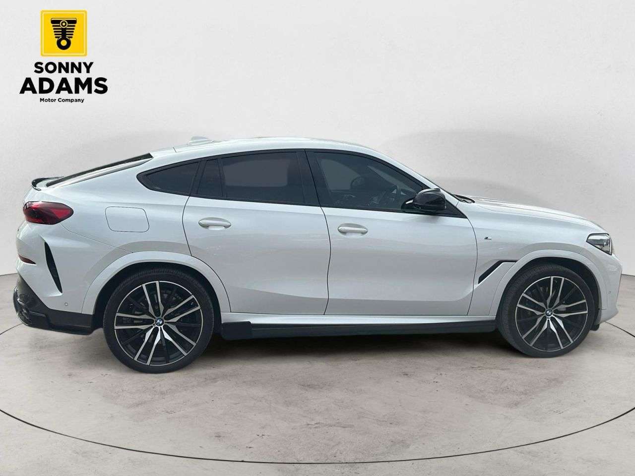 A 2020 BMW X6 3.0 40d MHT M Sport SUV 5dr Diesel Hybrid Auto xDrive Euro 6 (s/s) (340 ps) A 2020 BMW X6 3.0 40d MHT M Sport SUV 5dr Diesel Hybrid Auto xDrive Euro 6 (s/s) (340 ps)