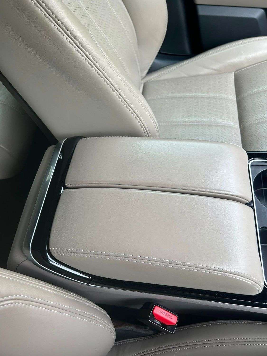 2017 LAND ROVER RANGE ROVER VELAR 2017 LAND ROVER RANGE ROVER VELAR