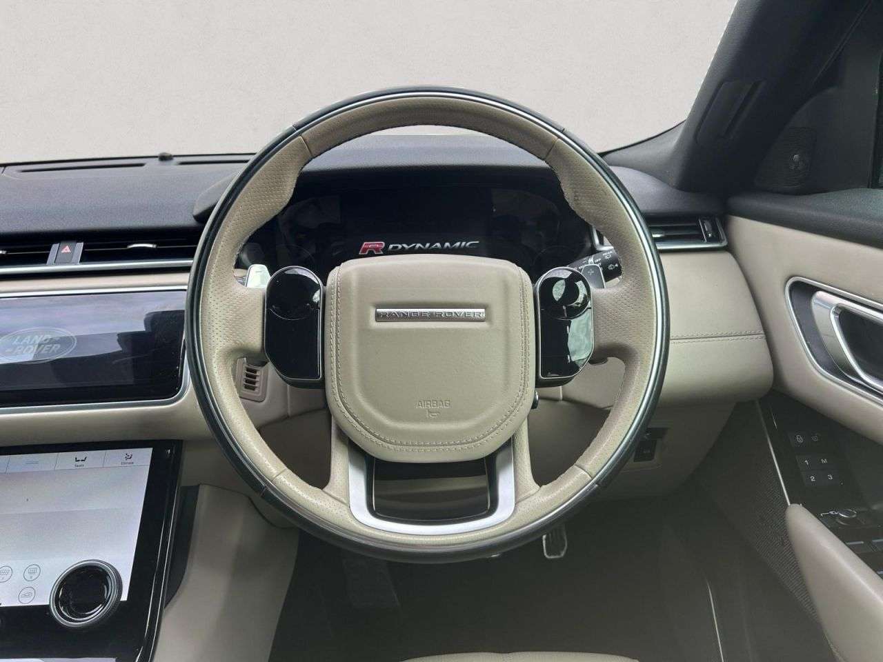 2017 LAND ROVER RANGE ROVER VELAR 2017 LAND ROVER RANGE ROVER VELAR